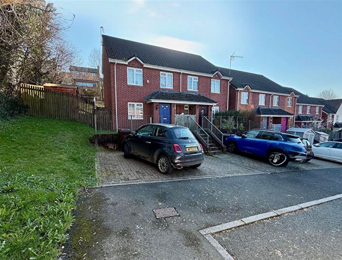 3 Bedroom Semi-Detached House For Sale In Plympton, Plymouth, PL7