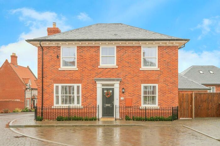 4 Bedroom Detached House For Sale In Mustard Way, Trowse, Norwich, NR14