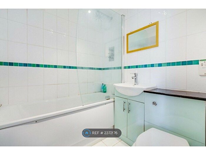 1 Bedroom Flat To Rent In Greyhound Road, London, W6