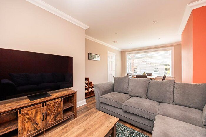 2 Bedroom Detached Villa For Sale In Moredun Park Gardens, Edinburgh, EH17