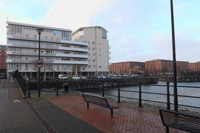2 Bedroom Flat To Rent In Royal Quay, Liverpool, L3