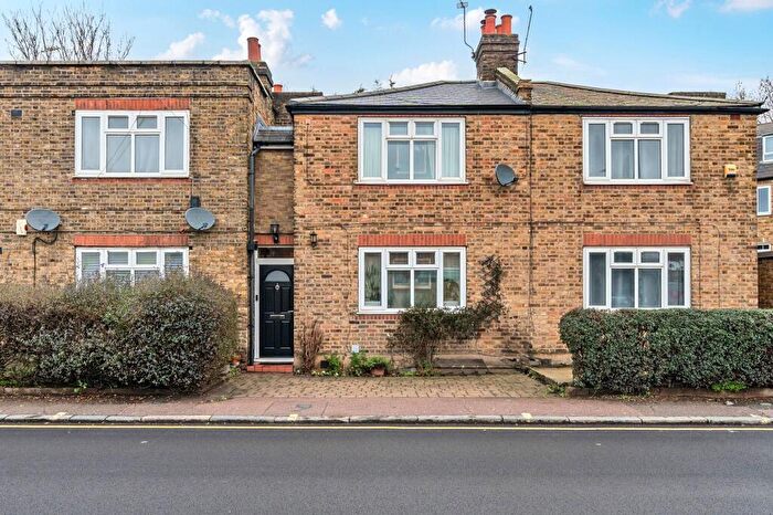 3 Bedroom Terraced House For Sale In Bestwood Street, London, SE8