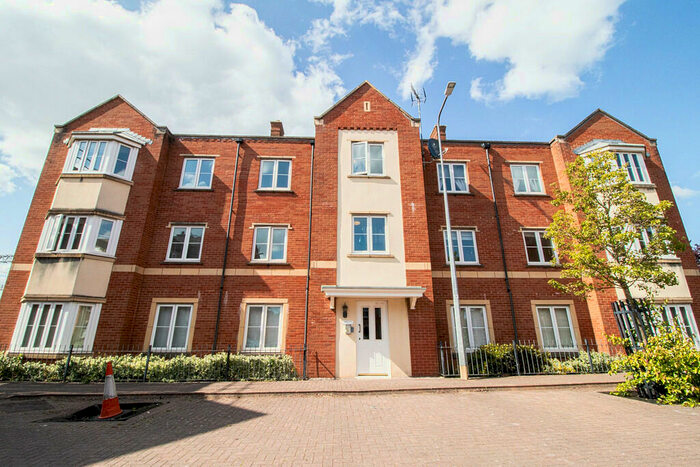 2 Bedroom Apartment To Rent In Goetre Fawr, Radyr, CF15