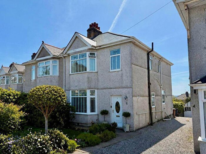 3 Bedroom Semi Detached House For Sale In North Down Road, Beacon Park, Plymouth. Spacious -bedroom Home With Stunning Kitchen, Sunroom And Exceptional Garden, PL2