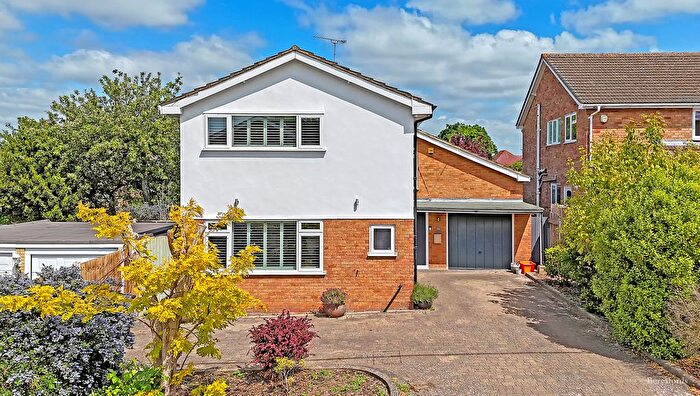 4 Bedroom Detached House For Sale In Bellevue Road, Billericay, CM12