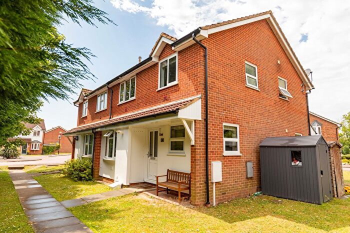2 Bedroom End Of Terrace House For Sale In Staffords Place, Horley, RH6