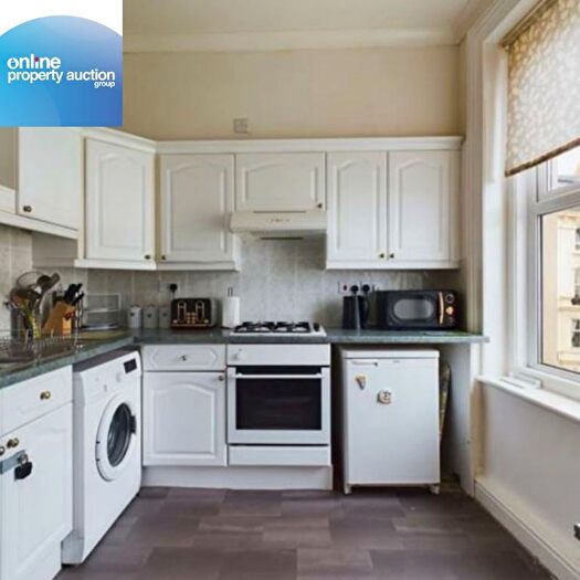 2 Bedroom Flat For Sale In Flat, The Crescent, Bridlington, East Riding Of Yorkshire, YO15