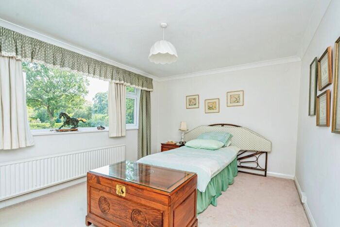 4 Bedroom Detached House For Sale In Dartnell Avenue, West Byfleet, Surrey, KT14