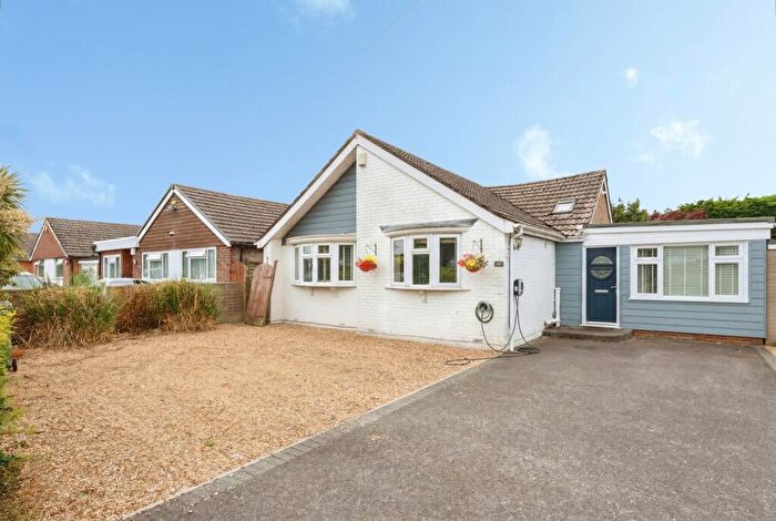 4 Bedroom Bungalow For Sale In Yarmouth Road, Poole, Dorset, BH12