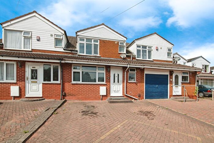 3 Bedroom Terraced House For Sale In Stony Lane, Smethwick, B67