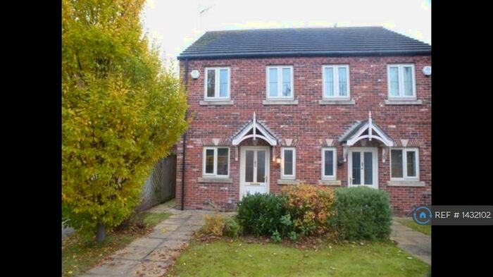 2 Bedroom Semi-Detached House To Rent In Fieldside, Crowle, DN17