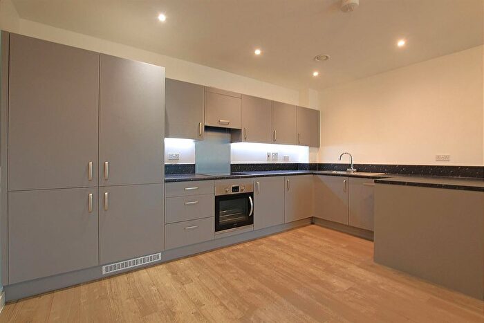 2 Bedroom Flat To Rent In Eden House, Lampton Road, Hounslow, TW3