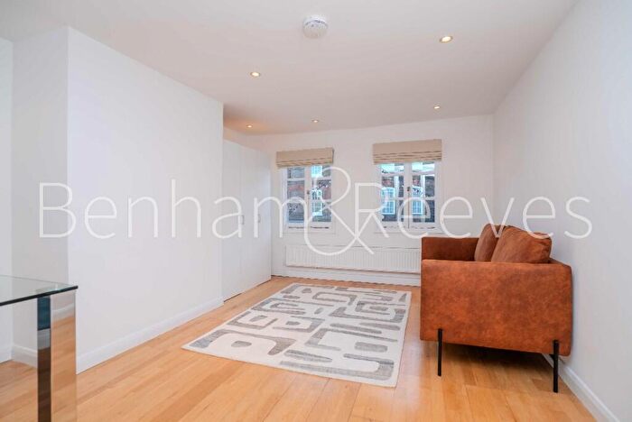 1 Bedroom Apartment To Rent In Highgate High Street, Highgate Village, N6