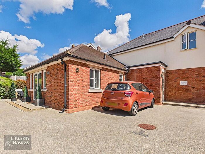 2 Bedroom Apartment For Sale In Butts Lane, Danbury, CM3