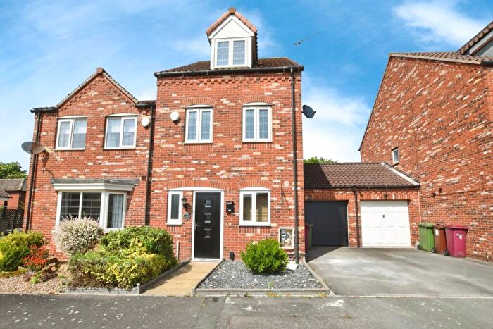 3 Bedroom Semi-Detached House For Sale In Barnard Meadows, Kirton Lindsey, Gainsborough, DN21