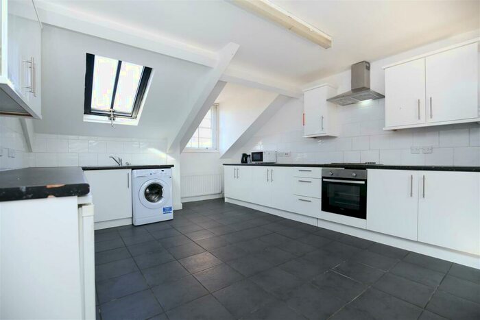 5 Bedroom Flat To Rent In (£pppw) Rubicon House, City Centre, NE1