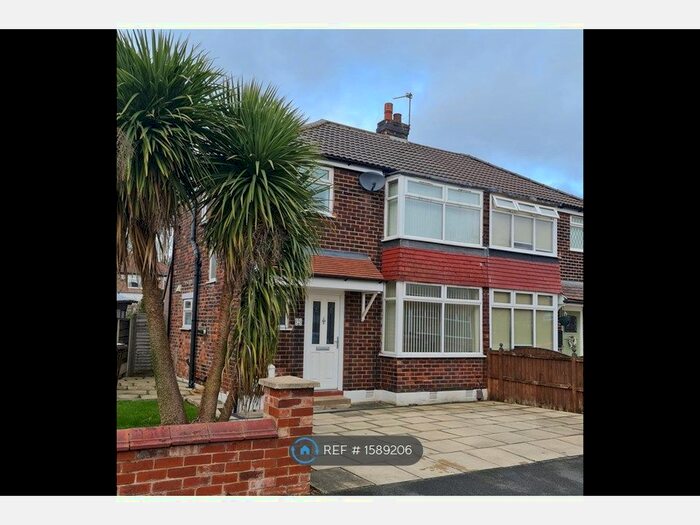 3 Bedroom Semi-Detached House To Rent In Balmoral Grange, Prestwich, Manchester, M25