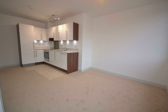 1 Bedroom Apartment To Rent In Kings Road, Reading, Berkshire, RG1
