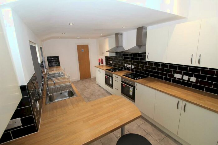 7 Bedroom House To Rent In Llandough Street, Cathays, Cardiff, CF24