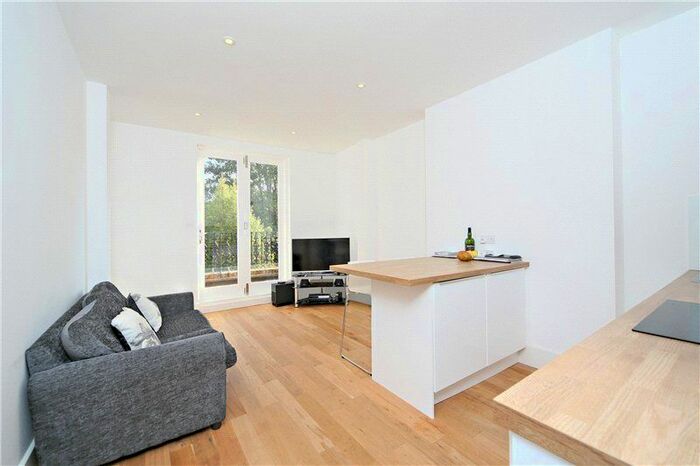 1 Bedroom Flat To Rent In Chiswick High Road, Chiswick, London, W4