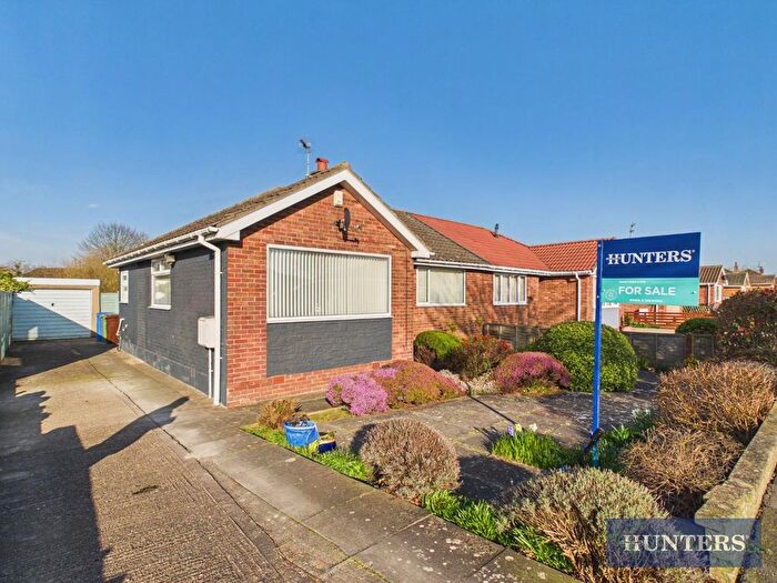 2 Bedroom Semi Detached Bungalow For Sale In Cawthorne Crescent, Filey, YO14