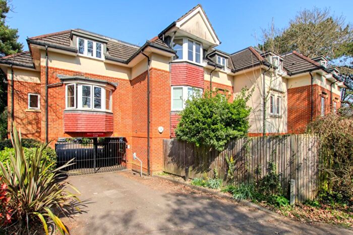 2 Bedroom Apartment For Sale In Marchmont Place, Bracknell, RG12