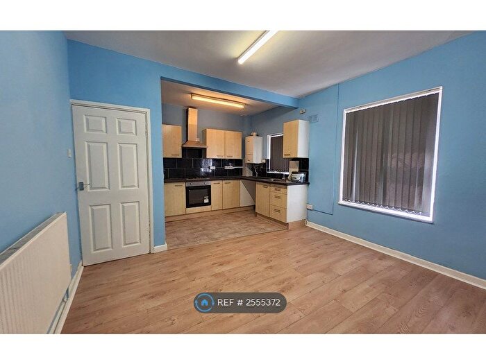3 Bedroom Terraced House To Rent In Baguley Street, Droylsden, Manchester, M43
