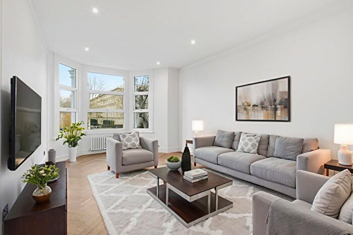 2 Bedroom Flat For Sale In The Vale, London, W3