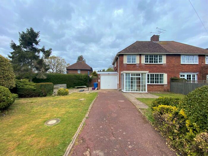 3 Bedroom Semi-Detached House To Rent In Dedworth Drive, SL4