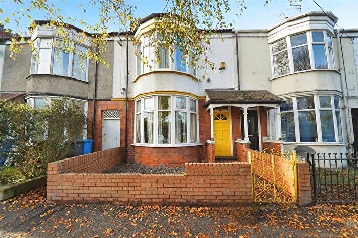 3 Bedroom Terraced House For Sale In Chanterlands Avenue, Hull, HU5