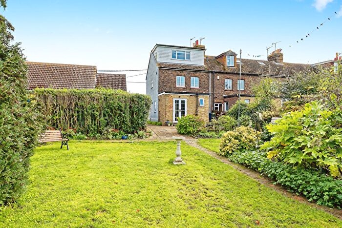 3 Bedroom End Of Terrace House For Sale In Church Road, Oare, Faversham, ME13