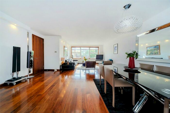 3 Bedroom Flat To Rent In Gloucester Avenue, Primrose Hill, NW1