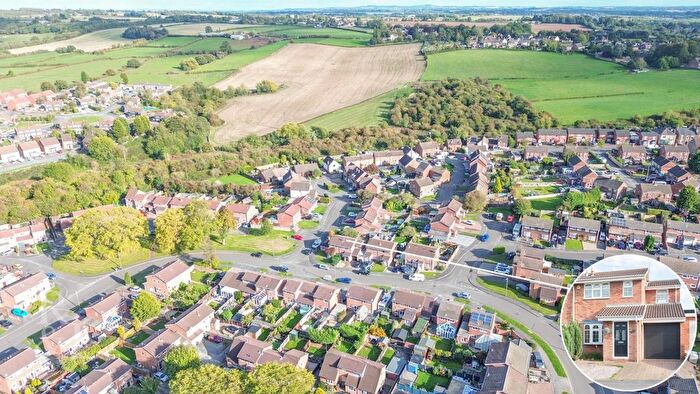 3 Bedroom Semi-Detached House For Sale In Falcon Way, Woodville, Swadlincote, DE11