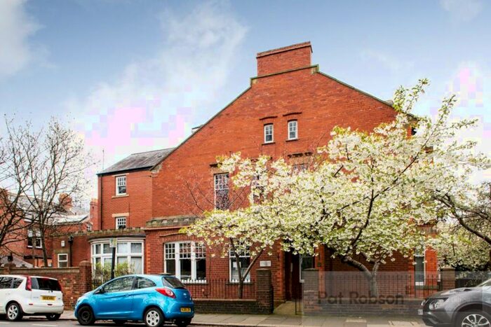 3 Bedroom Property To Rent In Tankerville Terrace, NE2