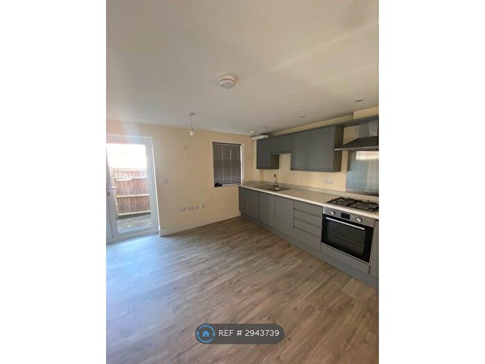1 Bedroom Flat To Rent In Hectorage Road, Tonbridge, TN9