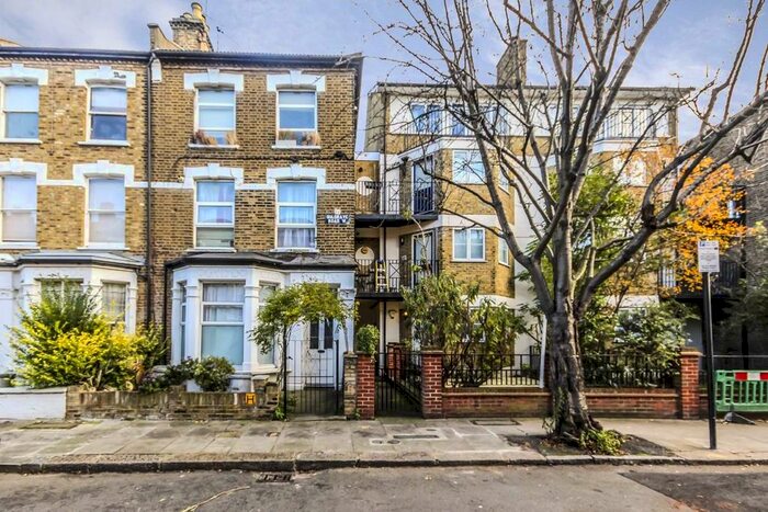 2 Bedroom Flat To Rent In Sulgrave Road, London, W6