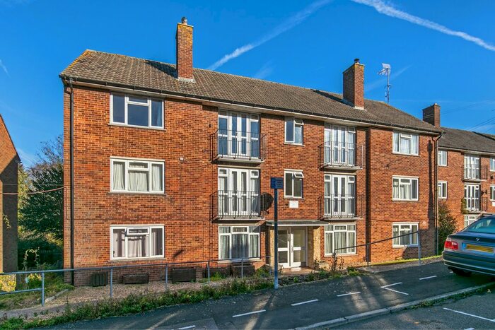 2 Bedroom Flat To Rent In Firmstone Road, Winchester, Hampshire, SO23