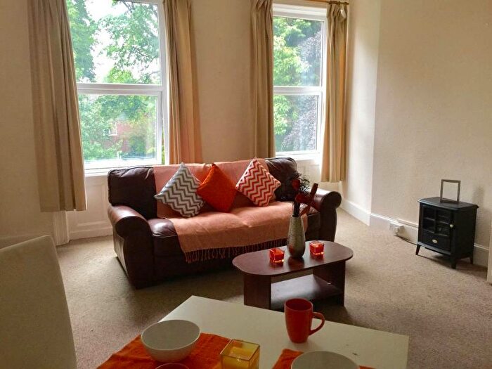 1 Bedroom Flat To Rent In Flat, North Grange Road, LS6
