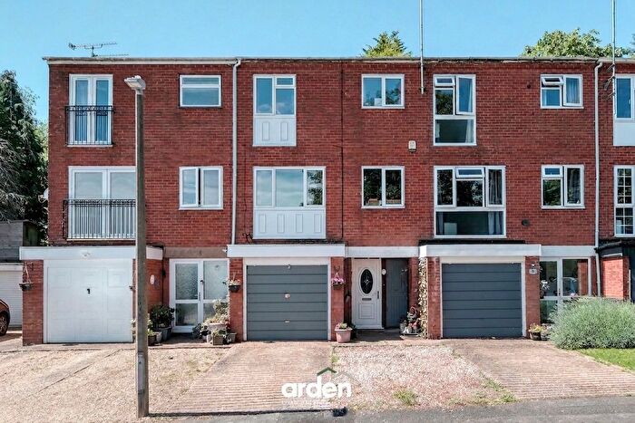 3 Bedroom Terraced House For Sale In Old Crest Avenue, Redditch, B98