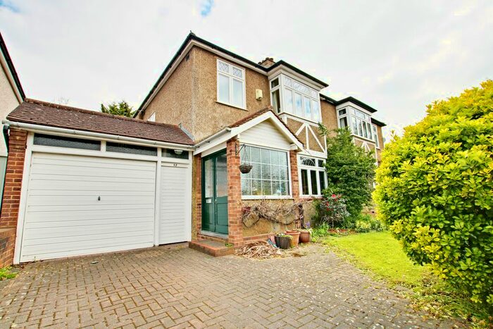 3 Bedroom Semi-Detached House To Rent In Warren Avenue, Bromley BR1