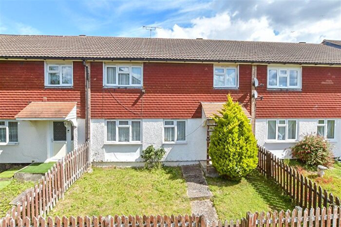 4 Bedroom Terraced House For Sale In Speldhurst Close, Ashford, Kent, TN23