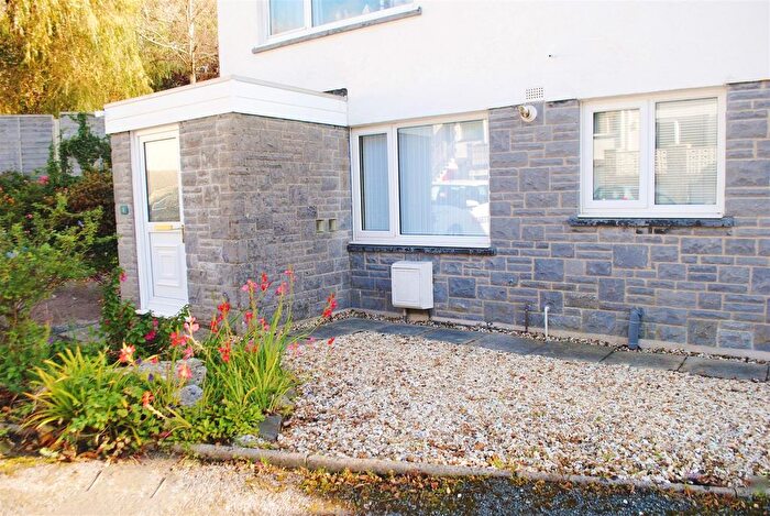 1 Bedroom Flat To Rent In Merlins Court, Tenby, SA70