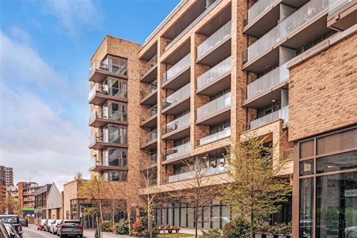 1 Bedroom Flat For Sale In Hemming Street, Bethnal Green, E1