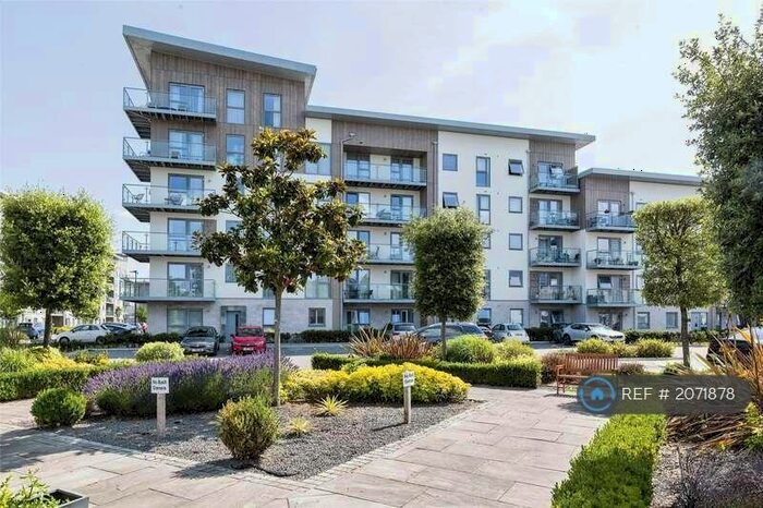 2 Bedroom Flat To Rent In Alder House, Maidenhead, SL6