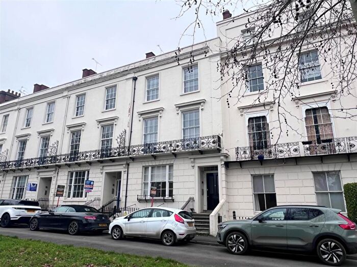 2 Bedroom Apartment For Sale In Bertie Terrace, Warwick Place, Leamington Spa, CV32