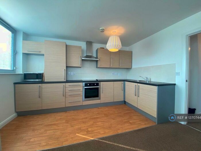 2 Bedroom Flat To Rent In Lace Street, Liverpool, L3