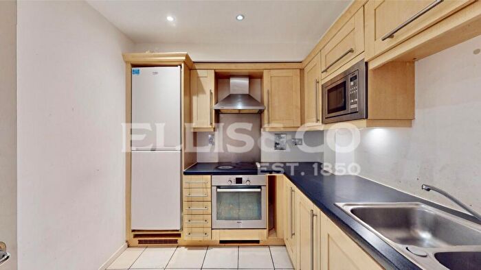 2 Bedroom Apartment To Rent In Essence Court, The Avenue, Wembley, HA9