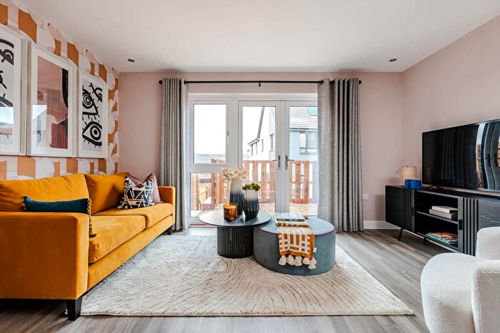 3 Bedroom End Of Terrace House For Sale In Stone, Dartford, DA2