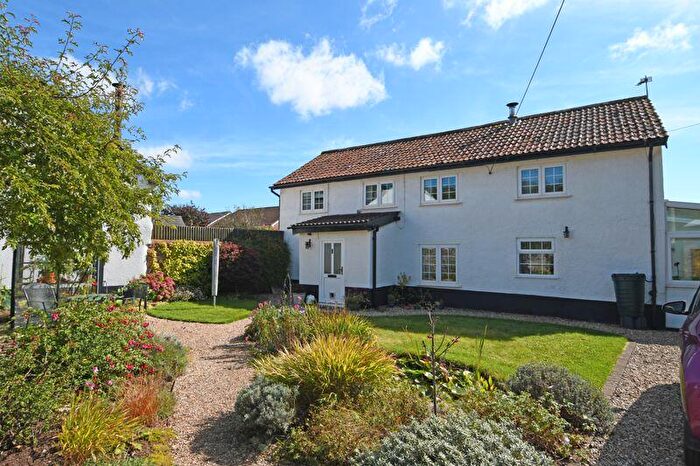 3 Bedroom Detached House For Sale In Westleigh, Tiverton, EX16