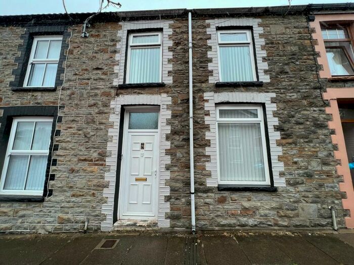 3 Bedroom Terraced House To Rent In Whitefield Street Pentre - Pentre, CF41